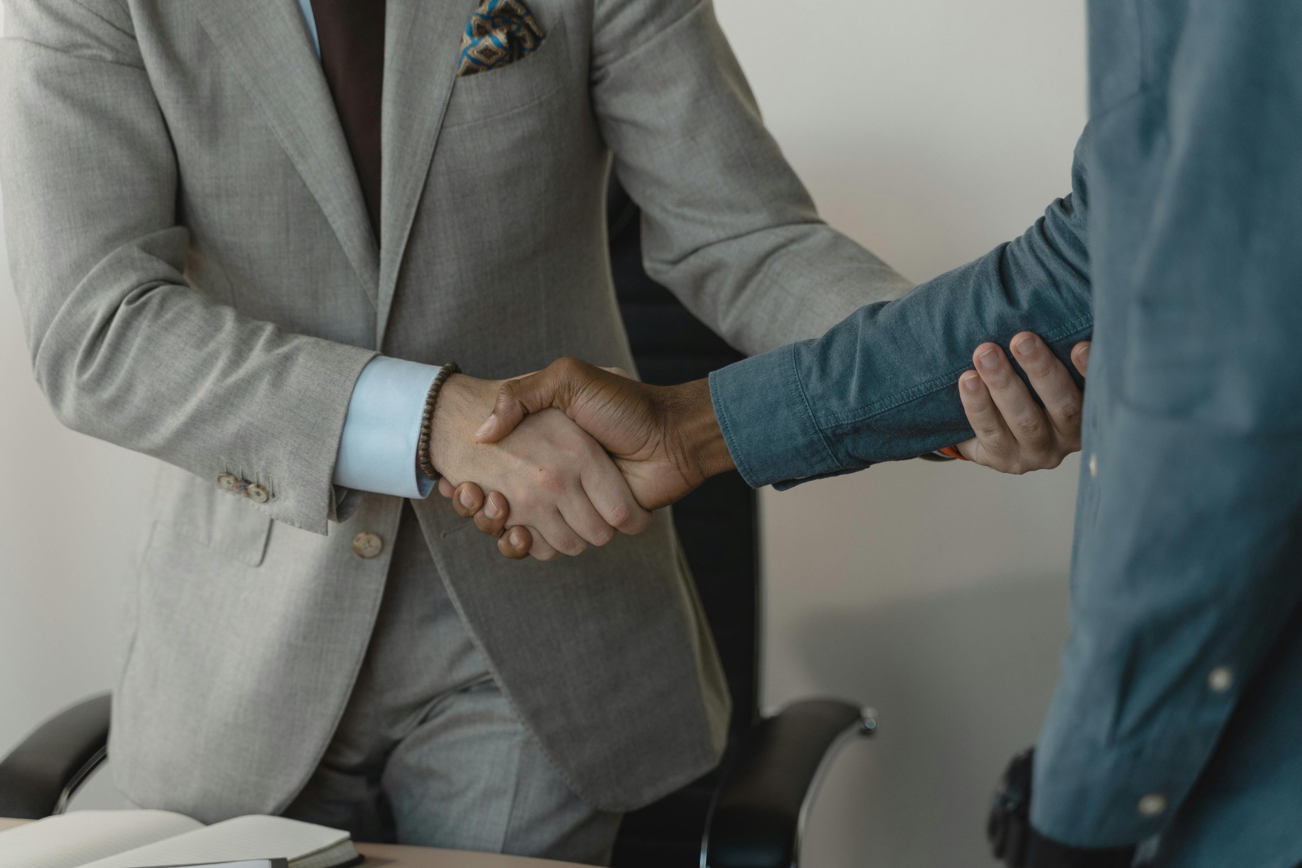 How a Relationship Coach Can Help You Build Stronger Connections